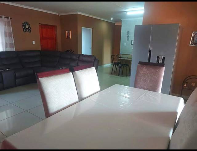 4 BEDROOM HOUSE FOR SALE IN BIRDSWOOD
